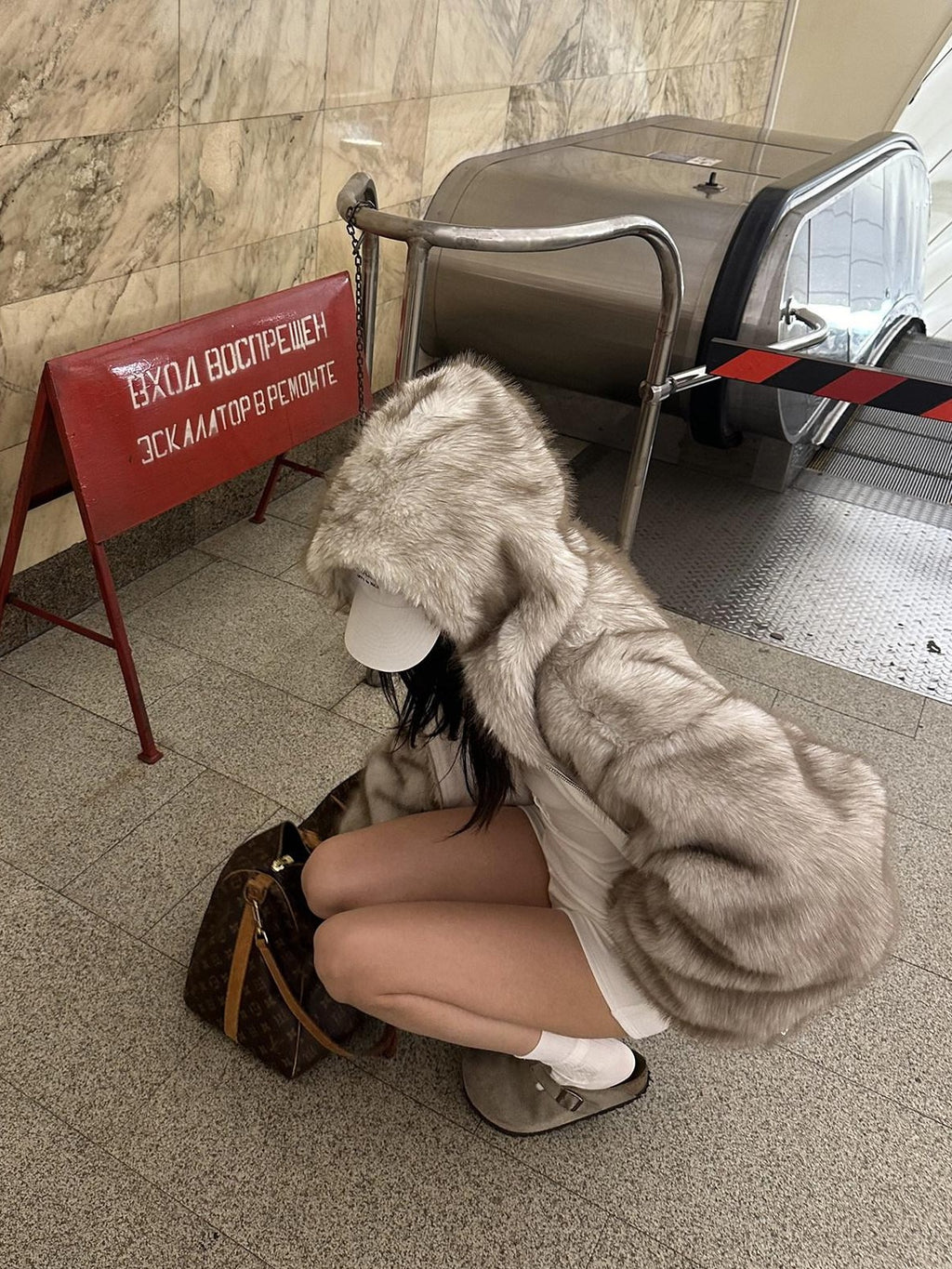 rovente White Reversible Hooded Fur Collar Zip Women's Cotton Faux Fur Coats