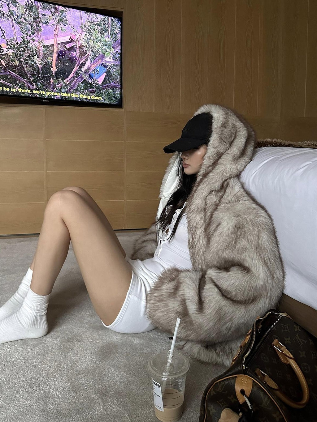 rovente White Reversible Hooded Fur Collar Zip Women's Cotton Faux Fur Coats