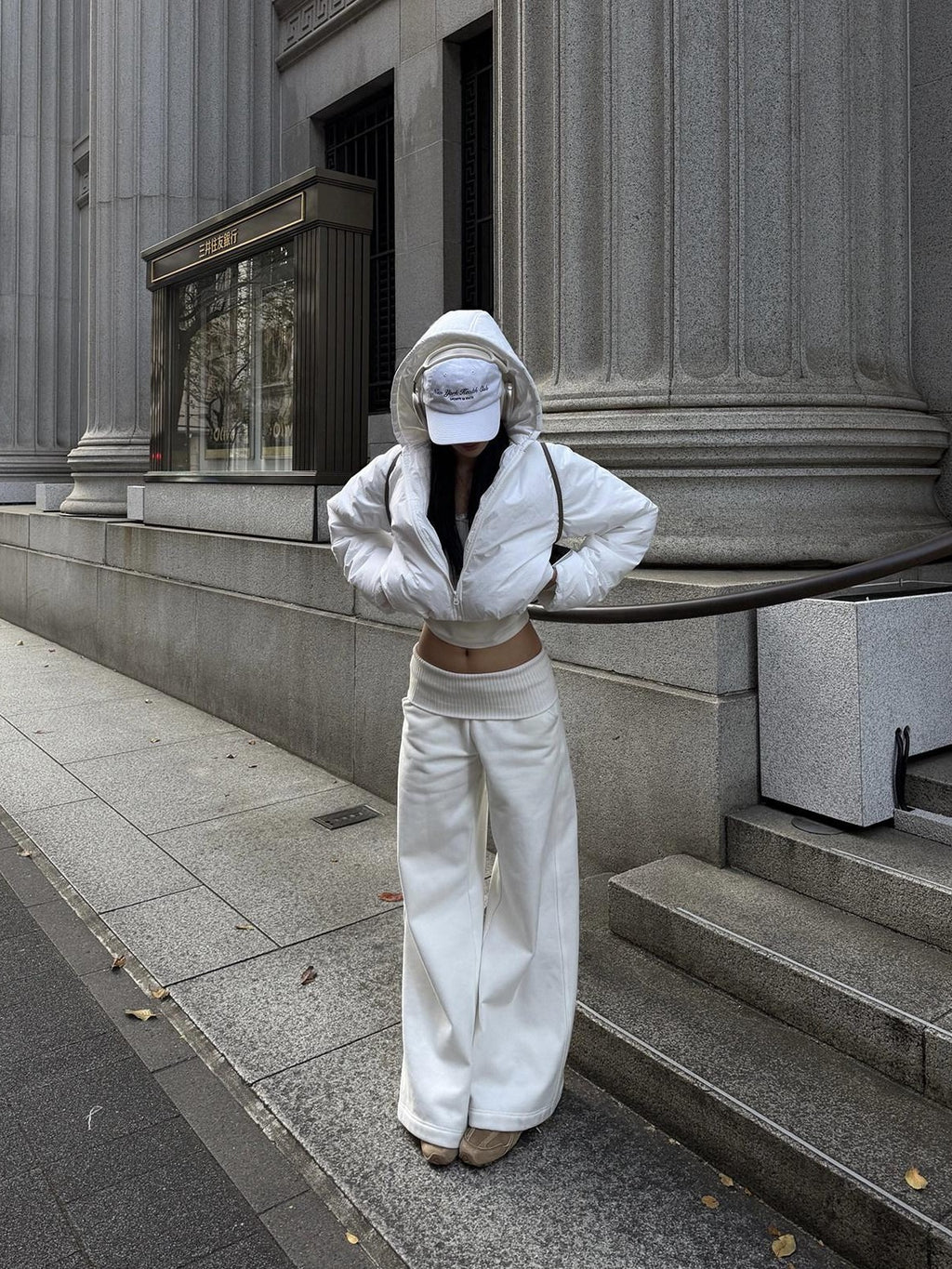 rovente White Ribbed High Waist Micro Flare Pockets Knit Women's Cotton Blend Sweatpants