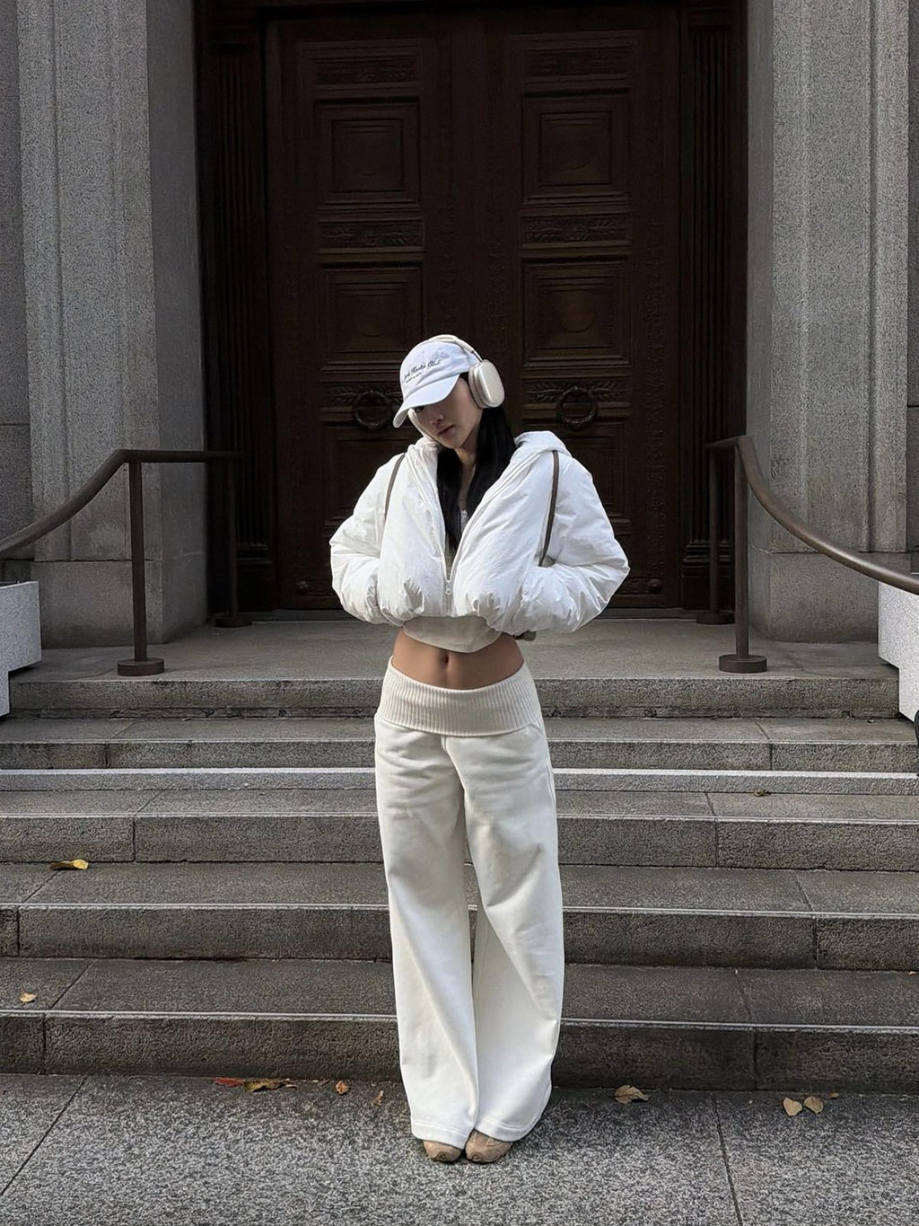 rovente White Ribbed High Waist Micro Flare Pockets Knit Women's Cotton Blend Sweatpants