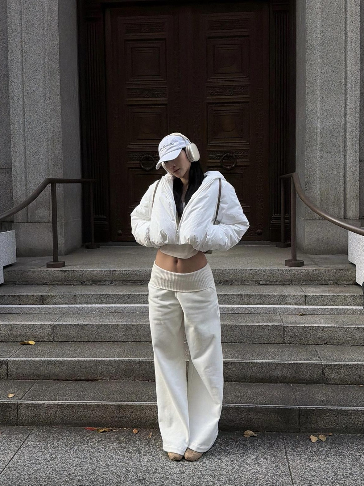 rovente White Ribbed High Waist Micro Flare Pockets Knit Women's Cotton Blend Sweatpants