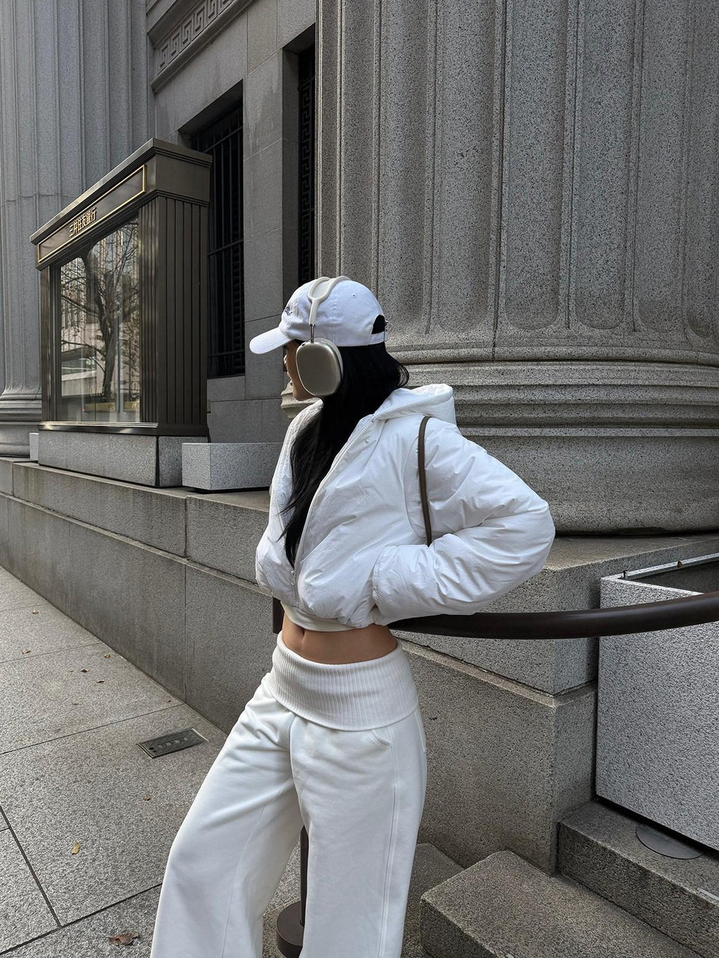 rovente White Ribbed High Waist Micro Flare Pockets Knit Women's Cotton Blend Sweatpants