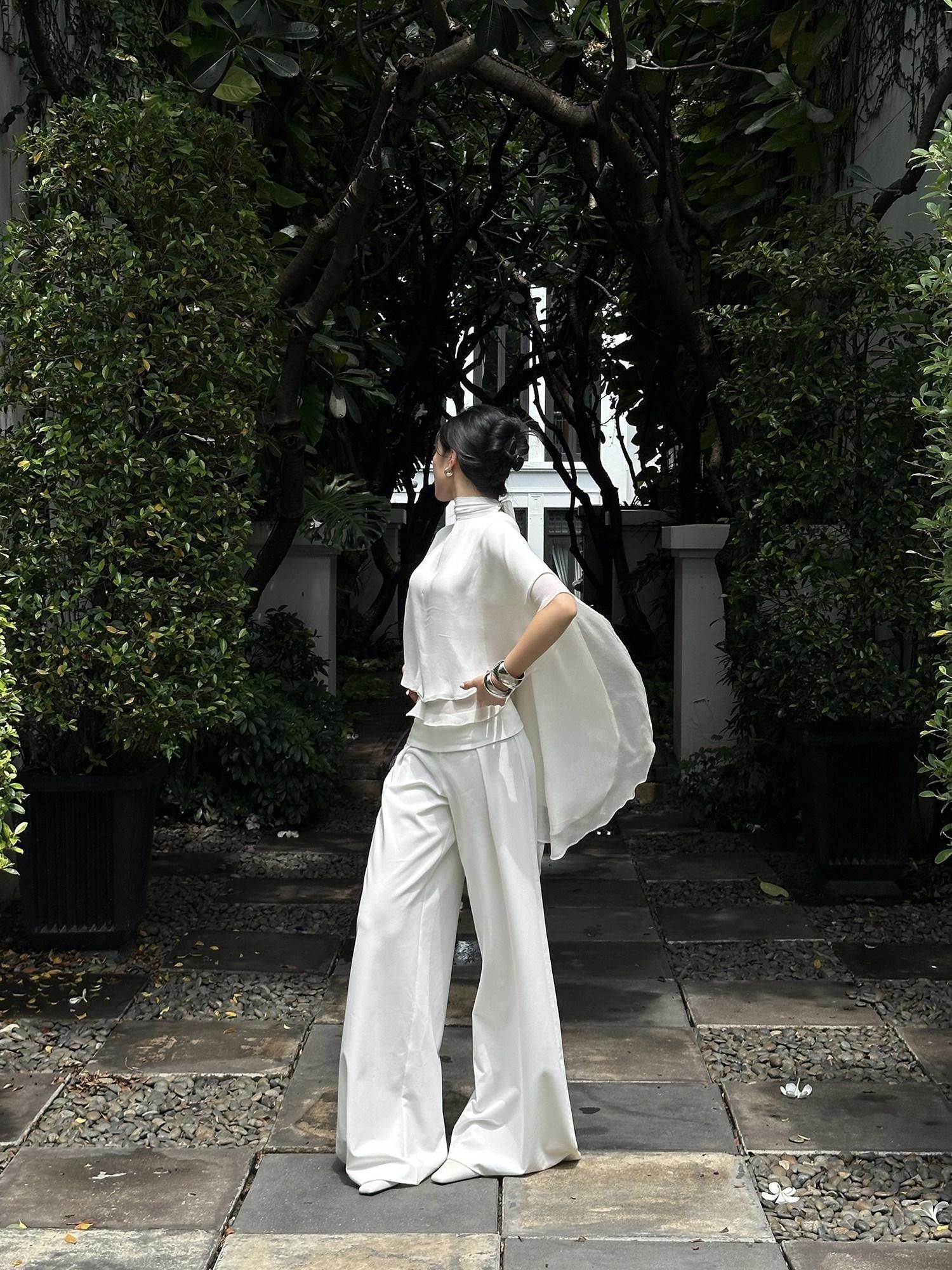 rovente White Shawl Overlay Ruffle Sleeve Stand Collar Women's Polyester Tunic Blouses