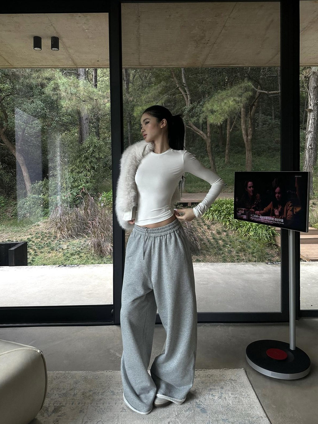 rovente White Slim Fit Round Neck Knitted Women's Spandex Blend Long Sleeve T-shirts