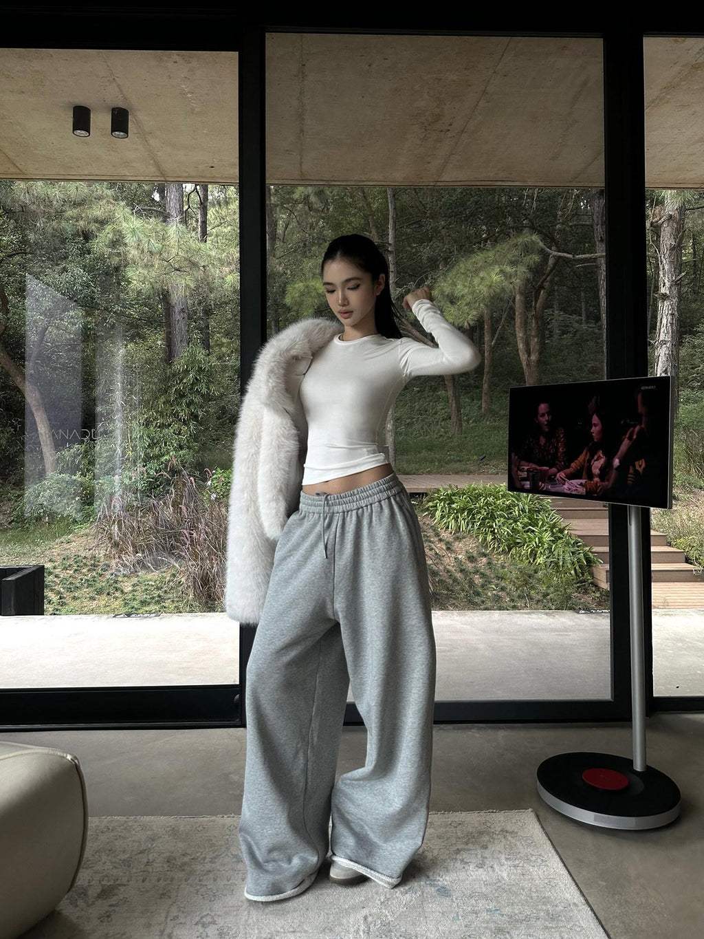 rovente White Slim Fit Round Neck Knitted Women's Spandex Blend Long Sleeve T-shirts