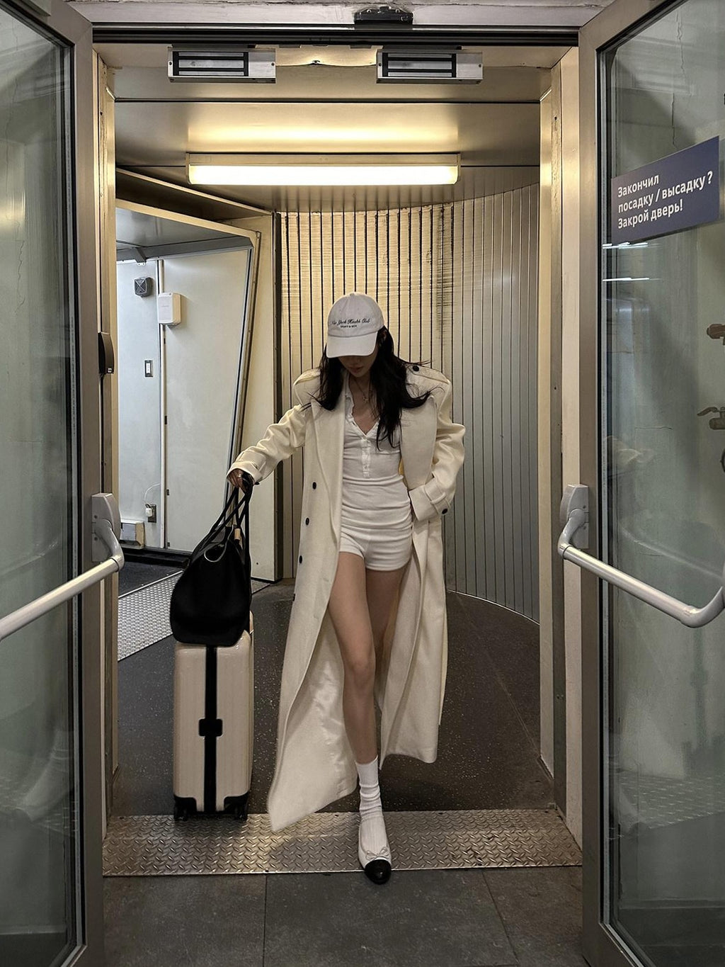 rovente White V-neck Slim Fit Button Knit Long Sleeve Women's Casual Top & Shorts Sets