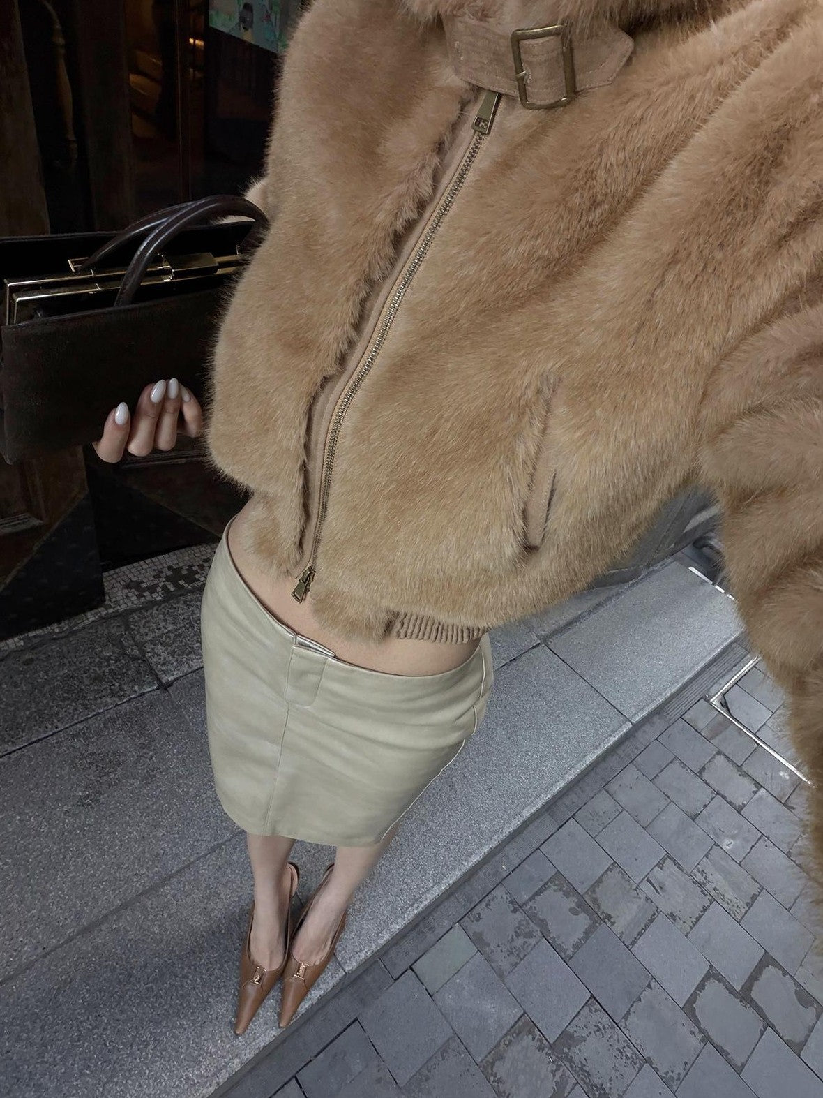 rovente Yellow Stand Collar Zip Cropped Women's Faux Fur Coats