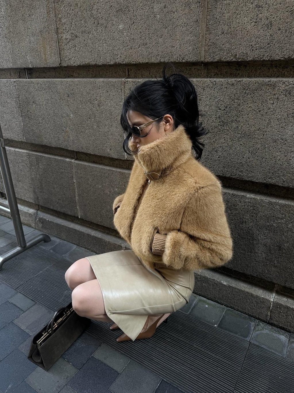 rovente Yellow Stand Collar Zip Cropped Women's Faux Fur Coats