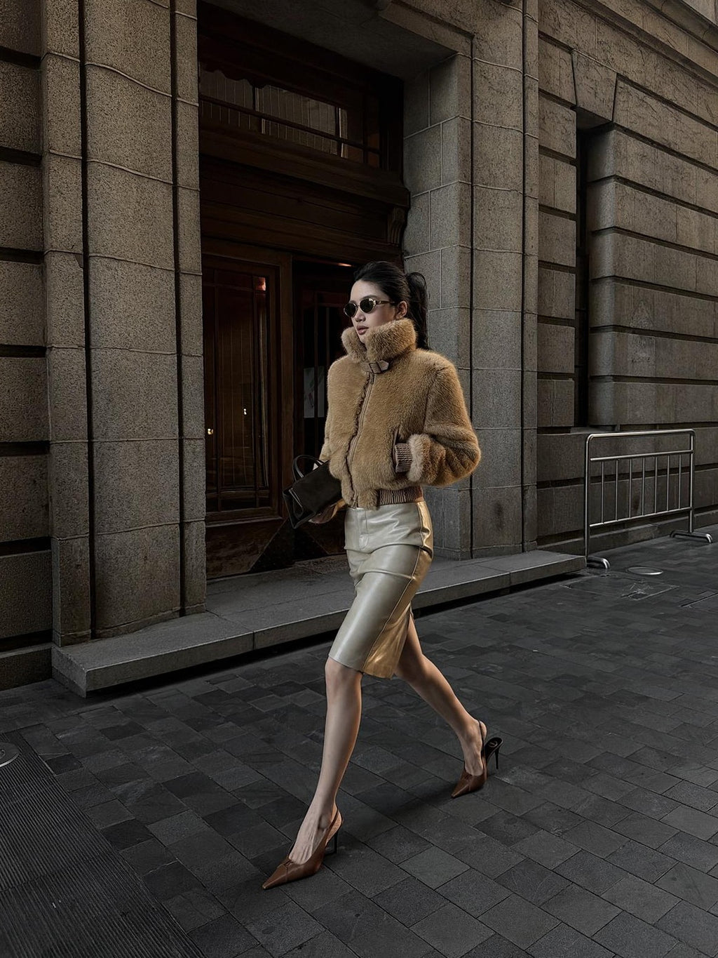 rovente Yellow Stand Collar Zip Cropped Women's Faux Fur Coats